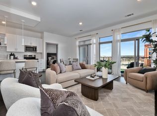 2407 8th Ave S APT 413, Nashville, TN 37204