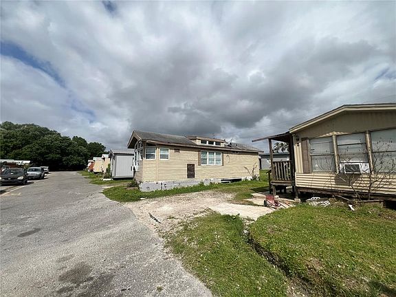 3rd image of 15992 W COLONIAL DRIVE