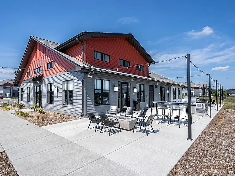 Tivoli Green Apartments & Townhomes — Photo 24
