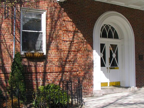2nd image of 55 Eastern Pkwy APT 5G