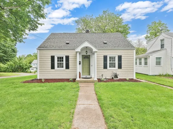 37 Pennsylvania Ave, Springfield, MA 01118
