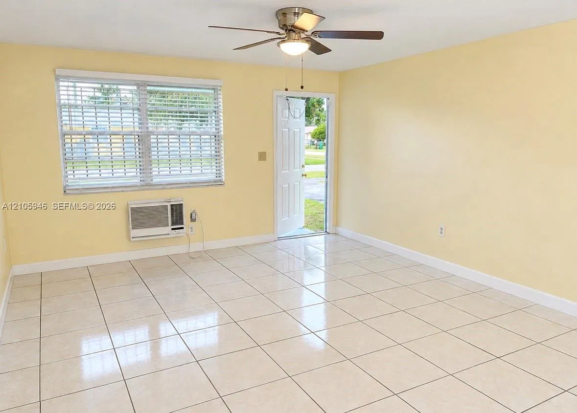2 bed, 1.0 bath, 1830 sqft, $2,250 — Photo 3