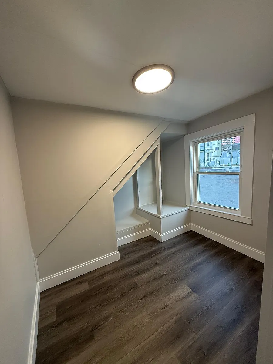 Building Photo - 71 Arcadia St #1-L