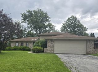 3531 Dale Dr, Crete, IL 60417