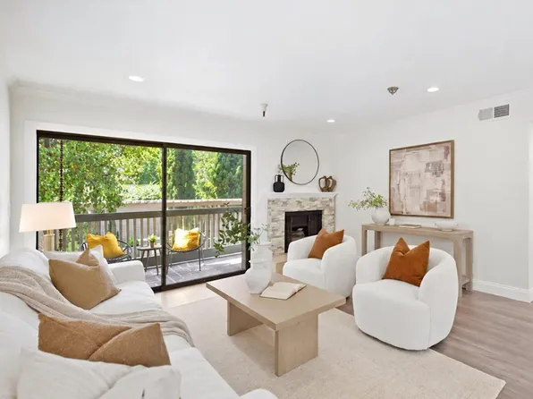 2211 Latham St APT 122, Mountain View, CA 94040
