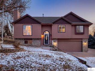 5805 T St, Omaha, NE 68117