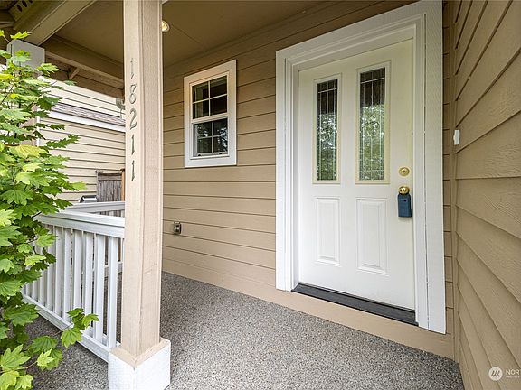3rd image of 18211 96th Avenue E