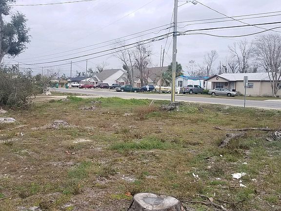 4th image of 728 S Highway 22a