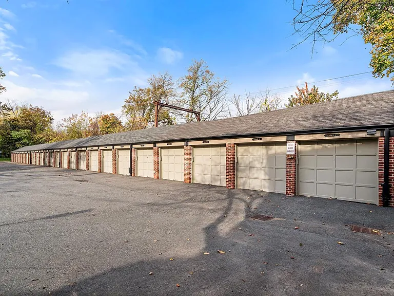 Towne Gardens Townhomes — Photo 28