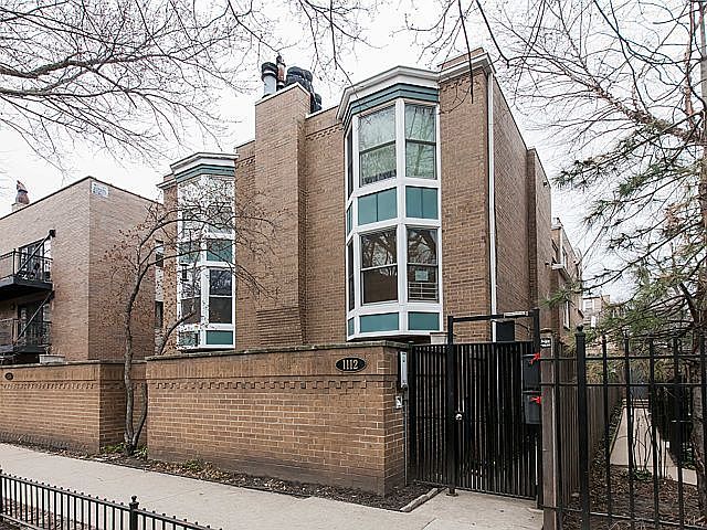 1st image of 1112 W Altgeld St #B
