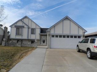 38061 Fringe Dr, Sterling Heights, MI 48310