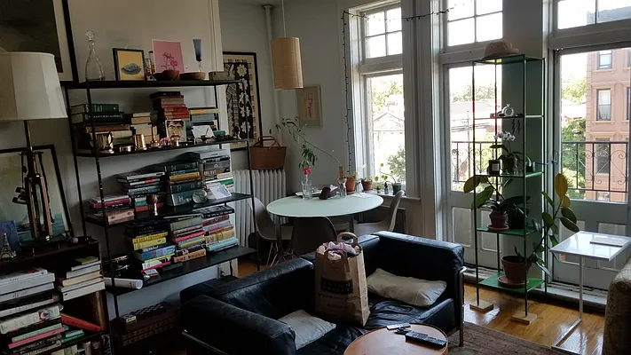 Rented by Metropolitan Realty | media 15