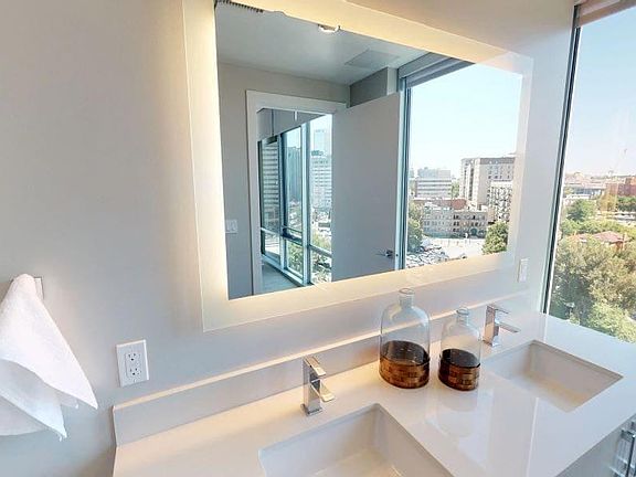 5th image of 2180 Stout St #833