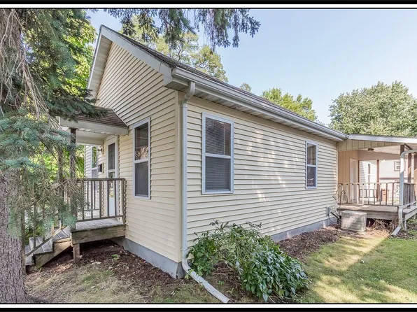 424 Nicolet Blvd, Menasha, WI 54952