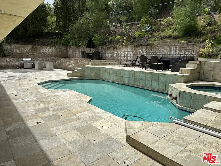18162 Sweet Elm Dr — Photo 35