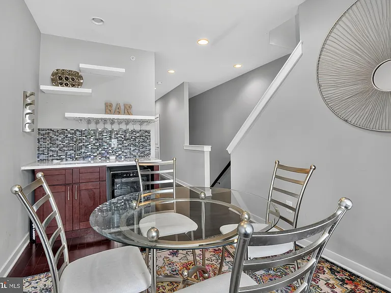 2441 Coral St — Photo 32