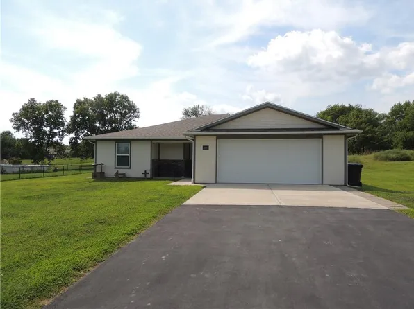 130 NW 181st Rd, Warrensburg, MO 64093