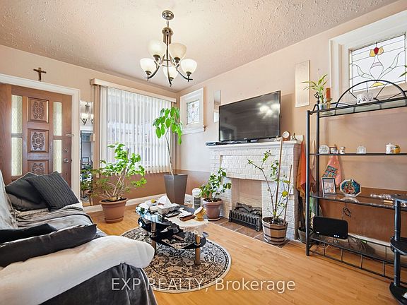 4th image of 105 Rogers Rd