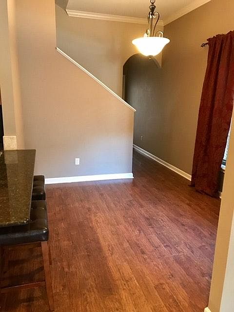 1st image of 224 Chimney Rock Blvd