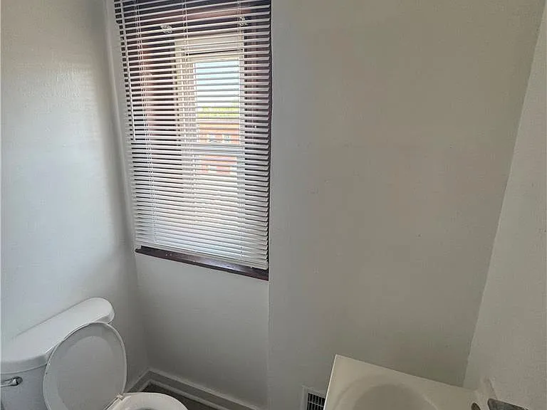 1501 W Turner St #2 — Photo 13