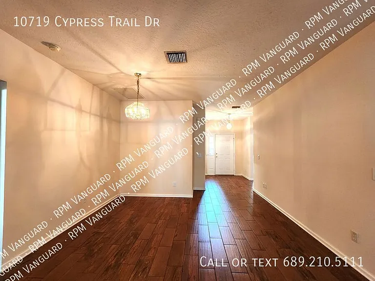 10719 Cypress Trail Dr — Photo 3