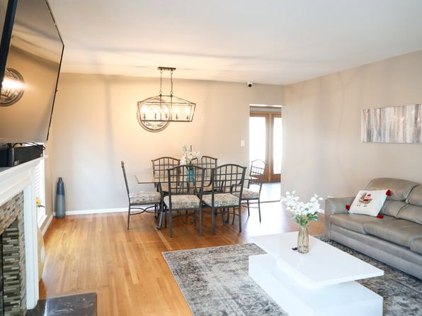 3383 Broadmoor Blvd N #2