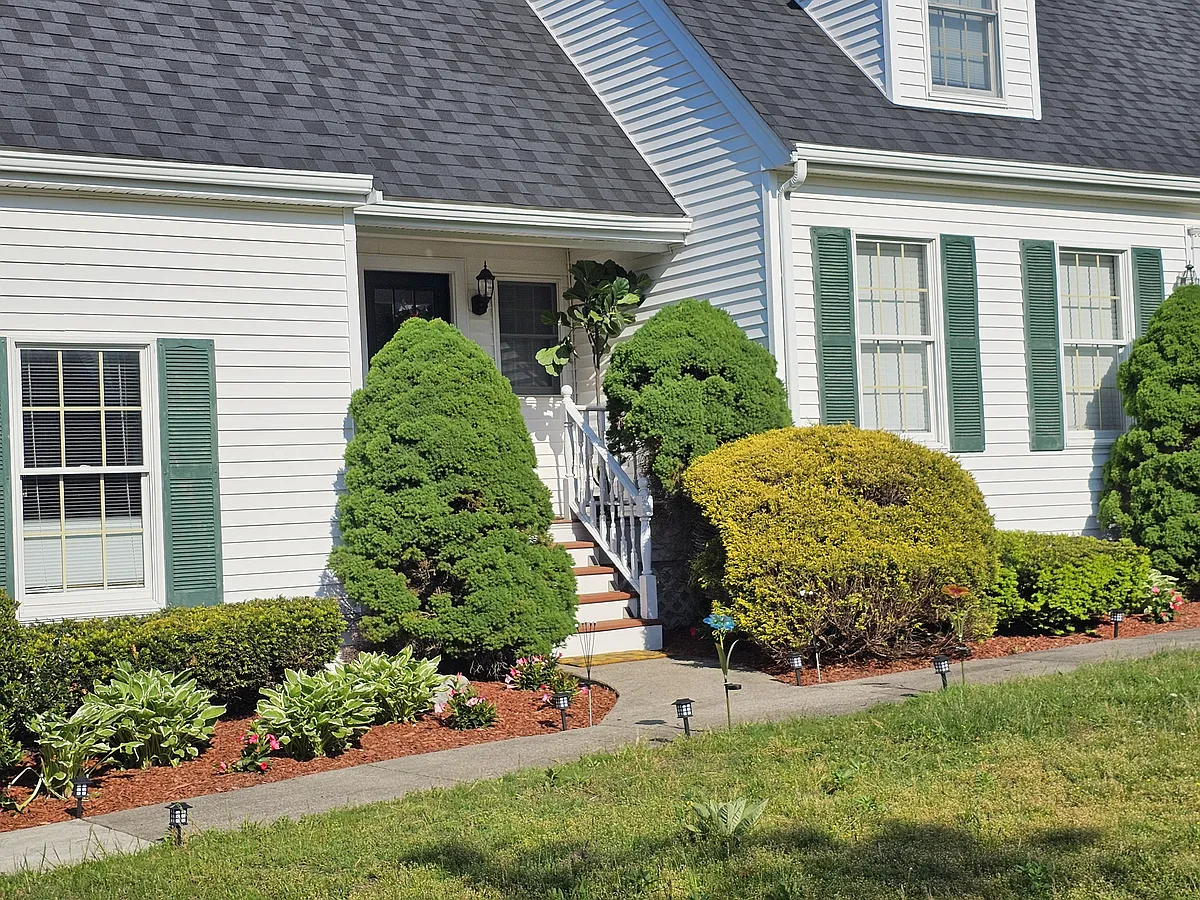 Building Photo - 155 Rockland Dr