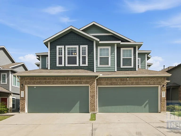 15213 Spruce Frost Cv #A — Photo 1