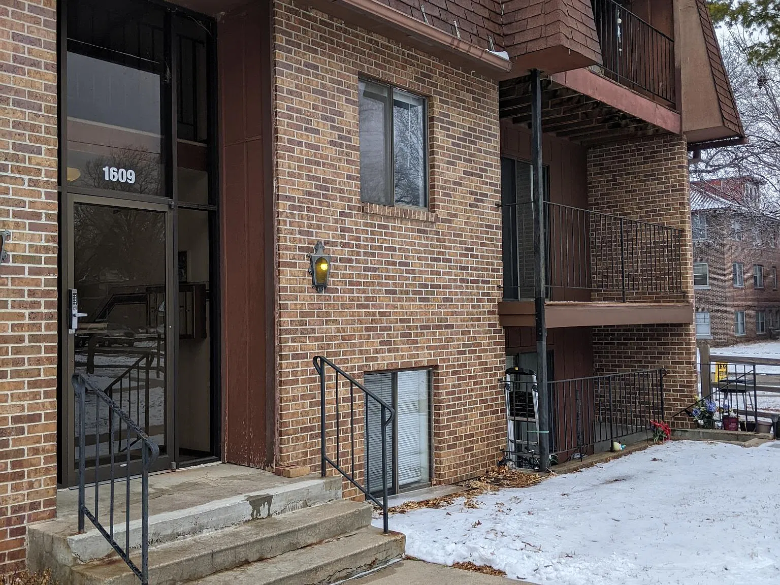 1609 C St — Photo 2