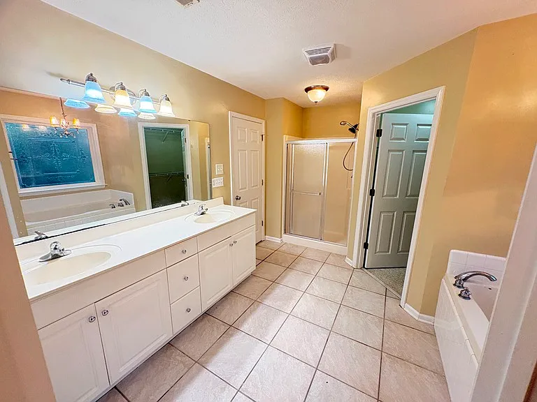 338 Farina Dr — Photo 18