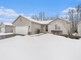385 Needlewood Dr, Cedar Springs, MI 49319