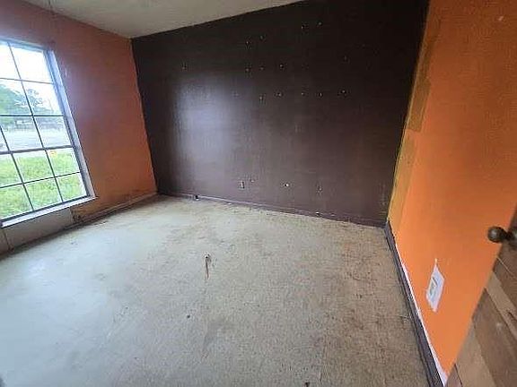 5th image of 1303 N Mason Ave