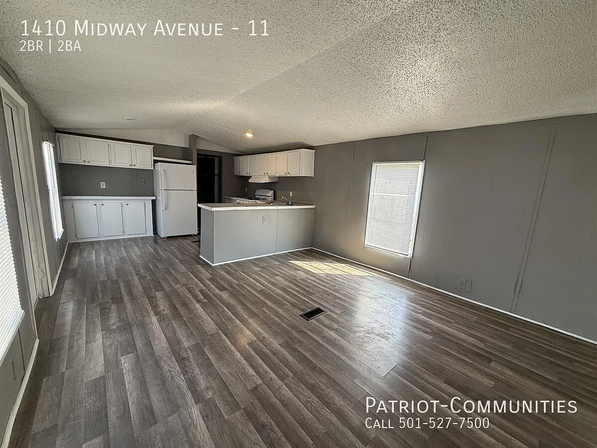 2 bed, 1056 sqft, $950 — Photo 3