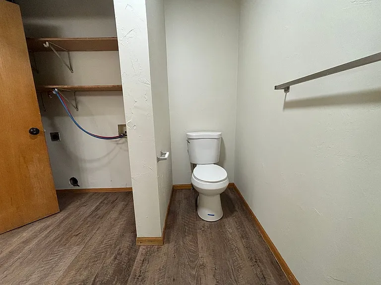 416 Pecor St — Photo 18