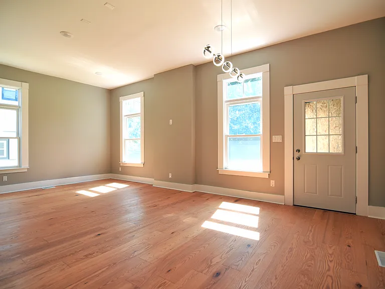 817 Considine Ave — Photo 18