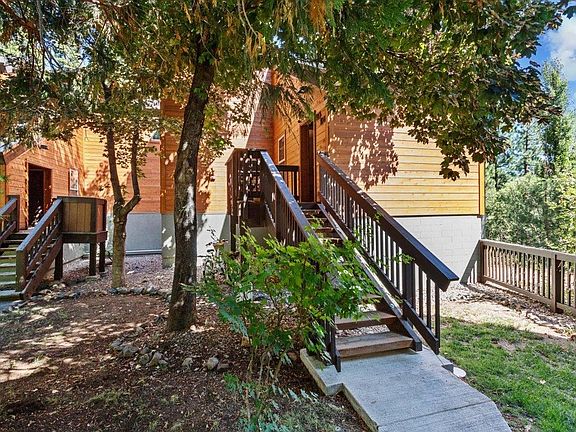 2nd image of 2755 N Lake Blvd #105