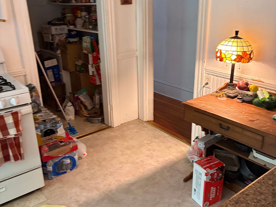 1st image of 16 Leach St #1