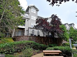 12886 Fair Briar Ln, Fairfax, VA