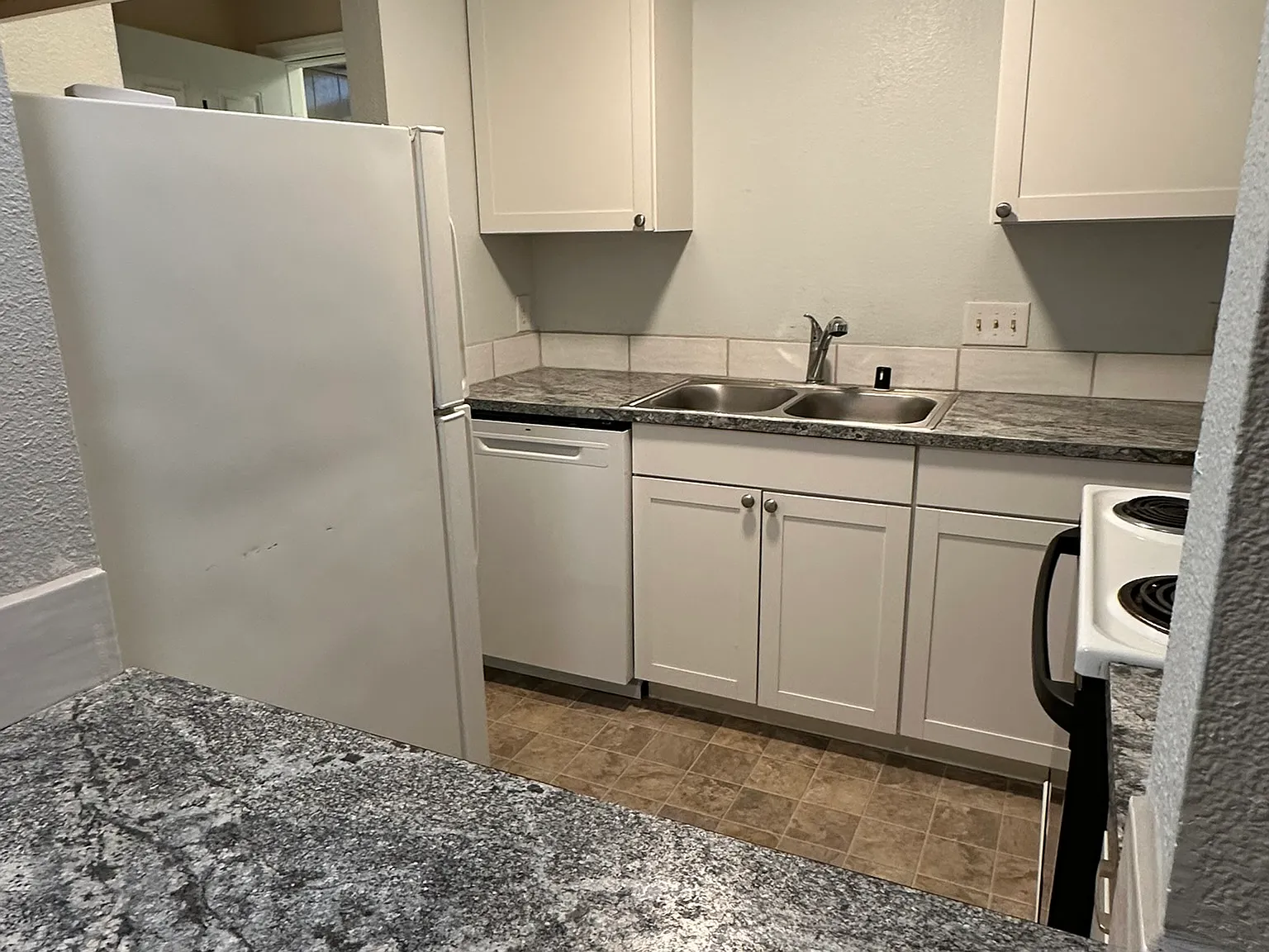 1 bed, 540 sqft, $1,050 — Photo 4