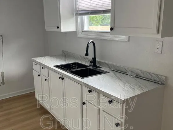 653 Oswald St, Toledo, OH 43605