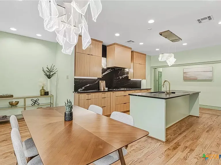 3201 Edward Dr — Photo 12