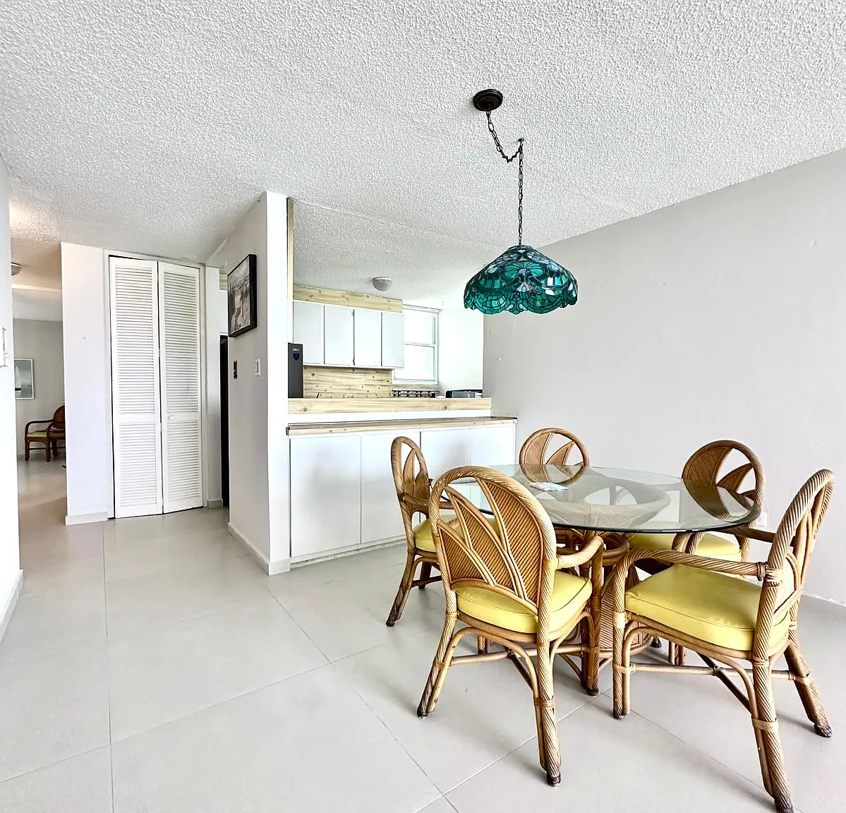2 bed, 1300 sqft, $2,600 — Photo 1