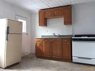 Rented by aptsandlofts.com