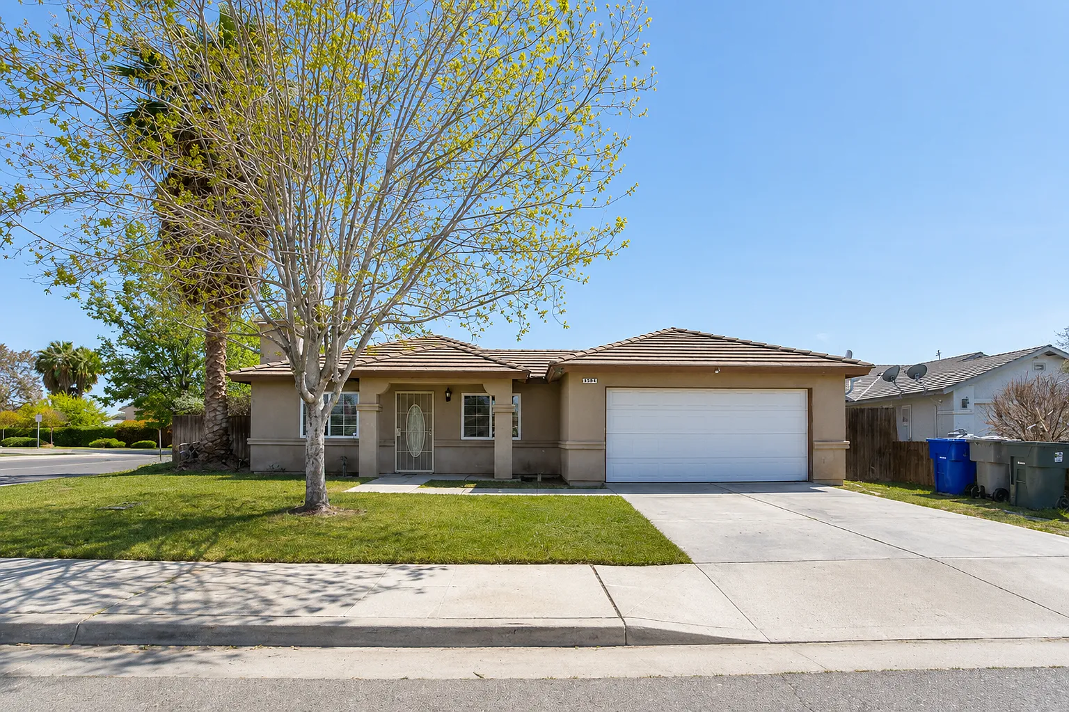 402 Wawona Court — Photo 1