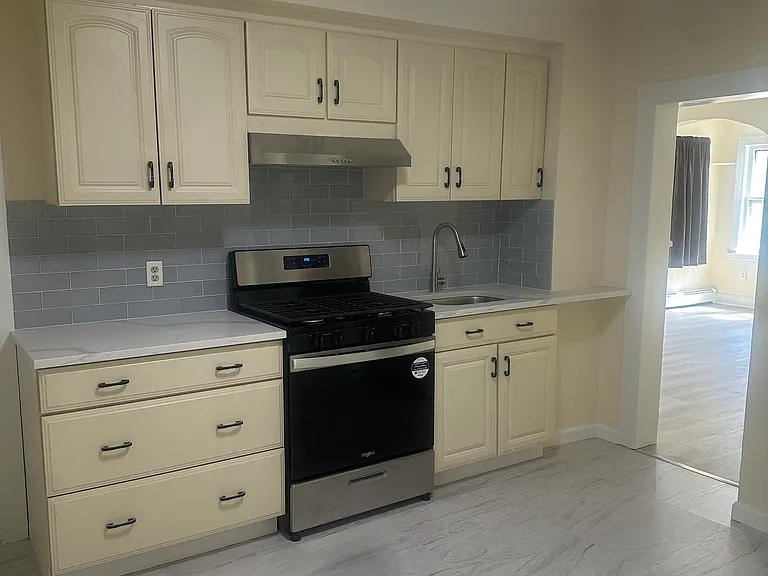 16 N Main St #1 — Photo 7