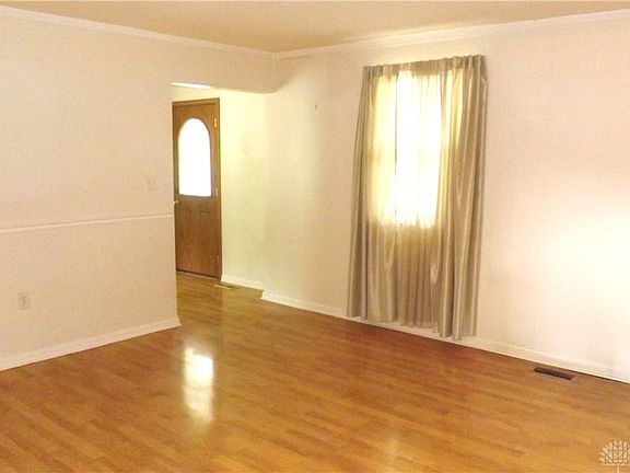3rd image of 1260 S Elm St
