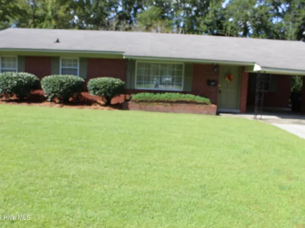 209 Oak Street, Wallace, NC 28466