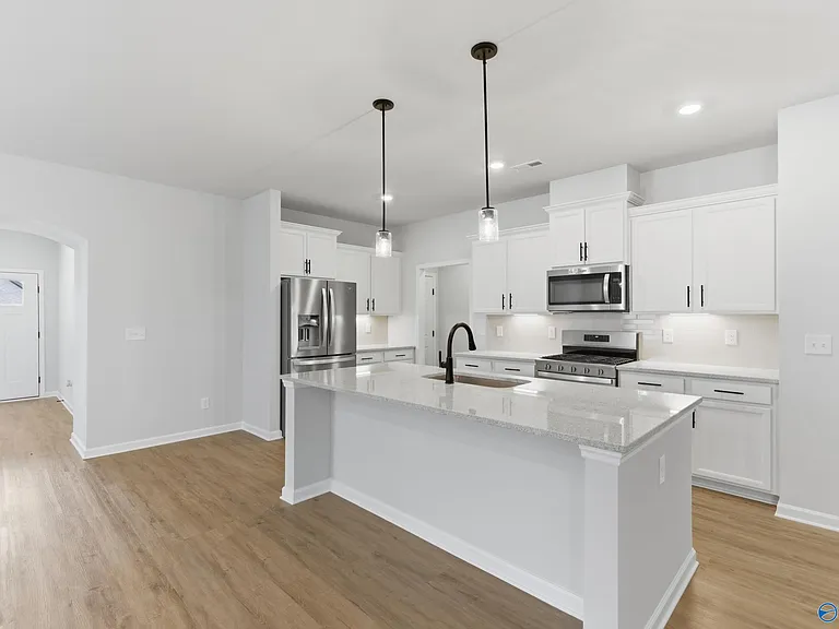 186 Pennington Ave — Photo 6