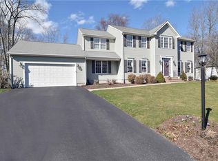 25 Sophia Dr, Cranston, RI 02921