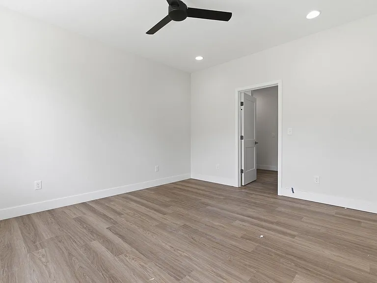 2331 E Olde Ivy St — Photo 26